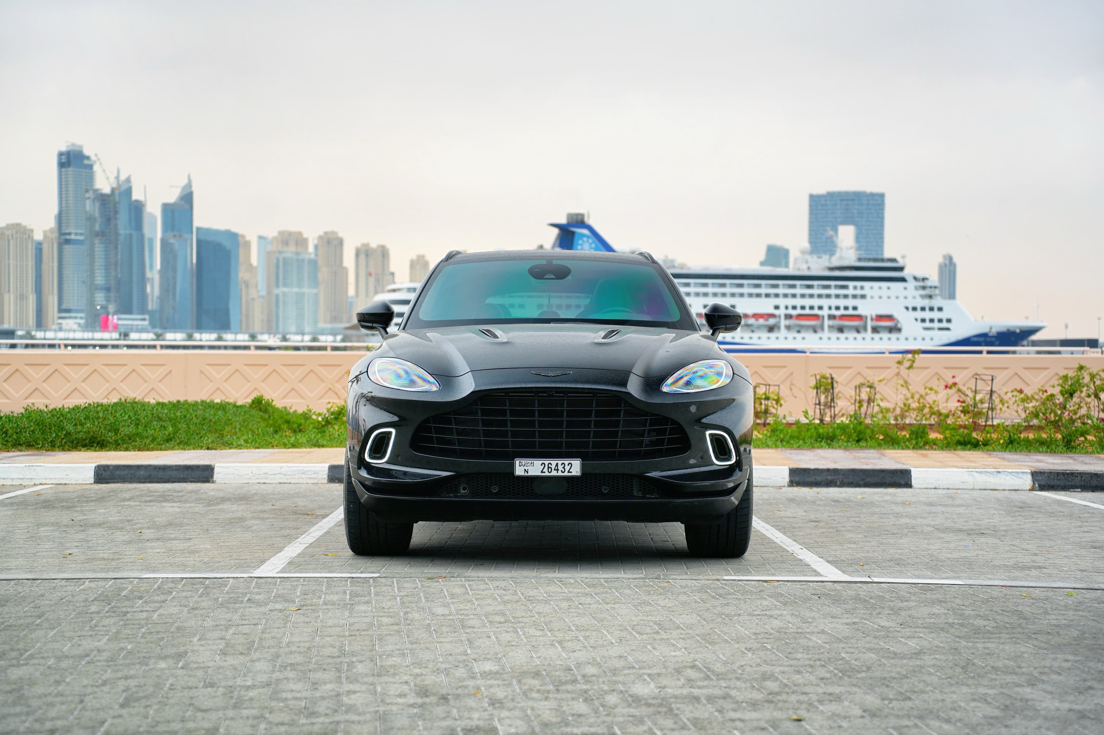 Aston Martin DBX 2022