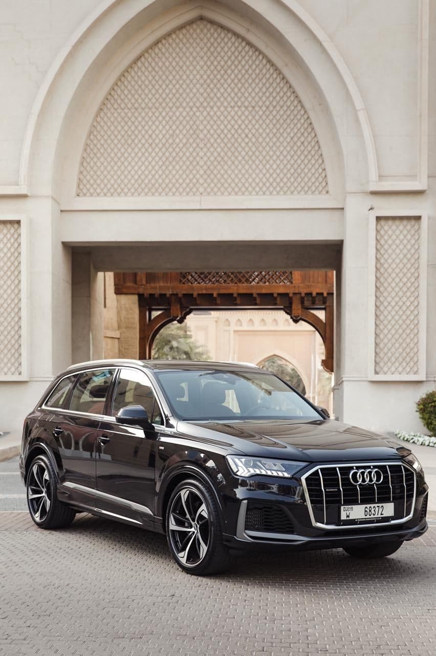 AUdi Q7 2021 rental Dubai