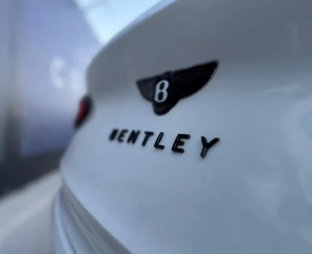 BEntley BENTAYGA 2022 rental Dubai