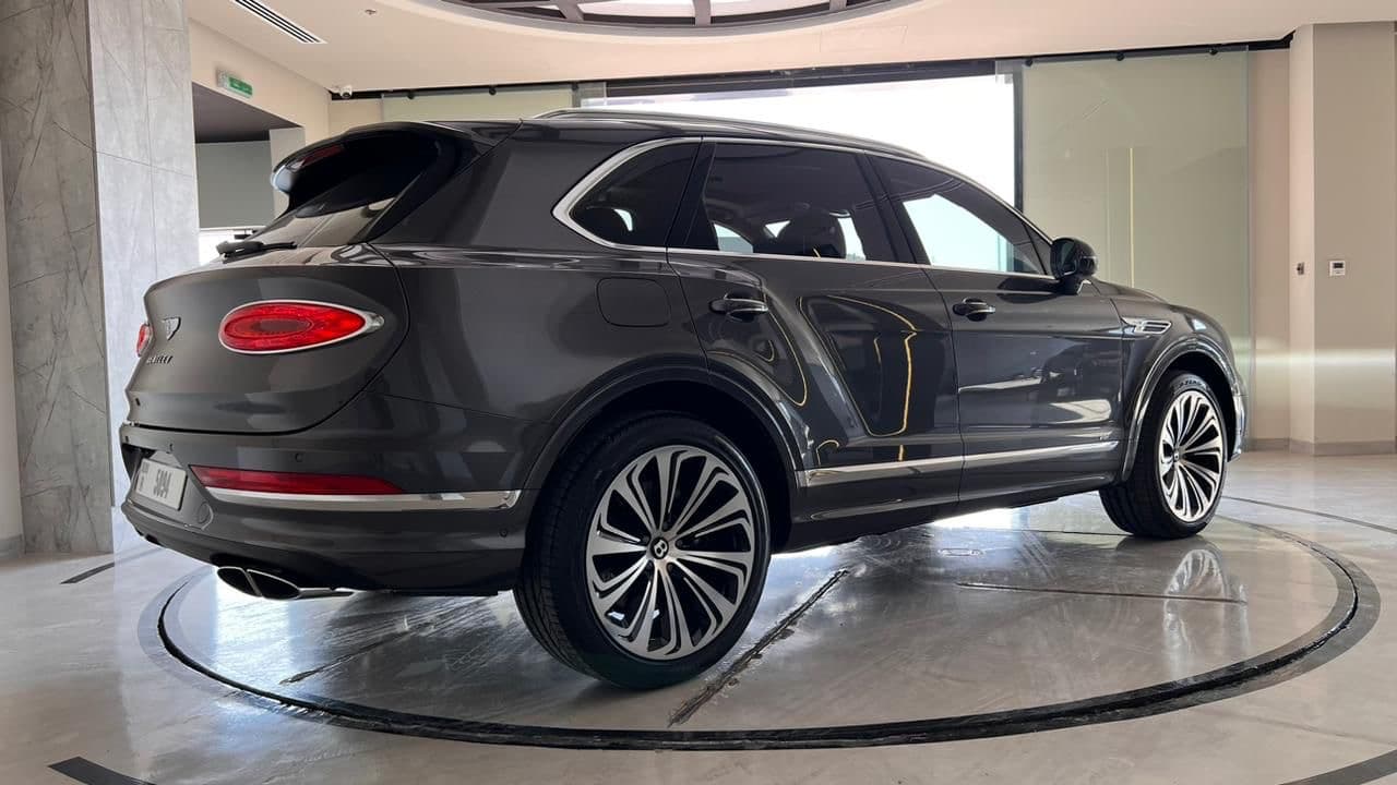 BEntley Bentayga 2023 rental Dubai