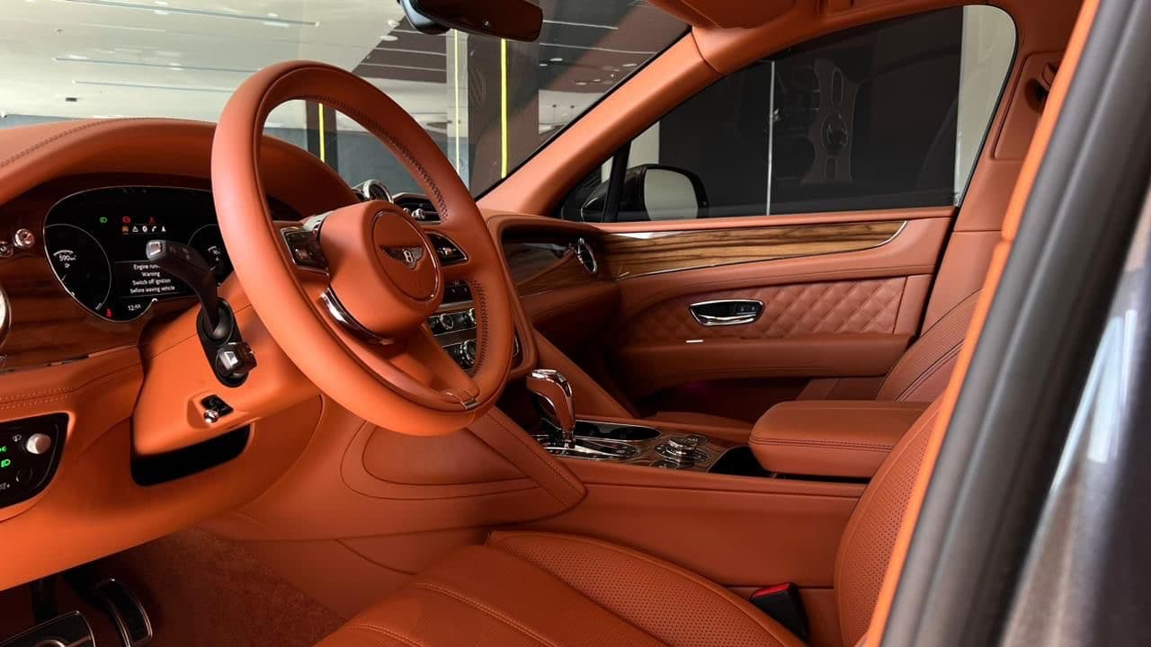 BEntley Bentayga 2023 rental Dubai