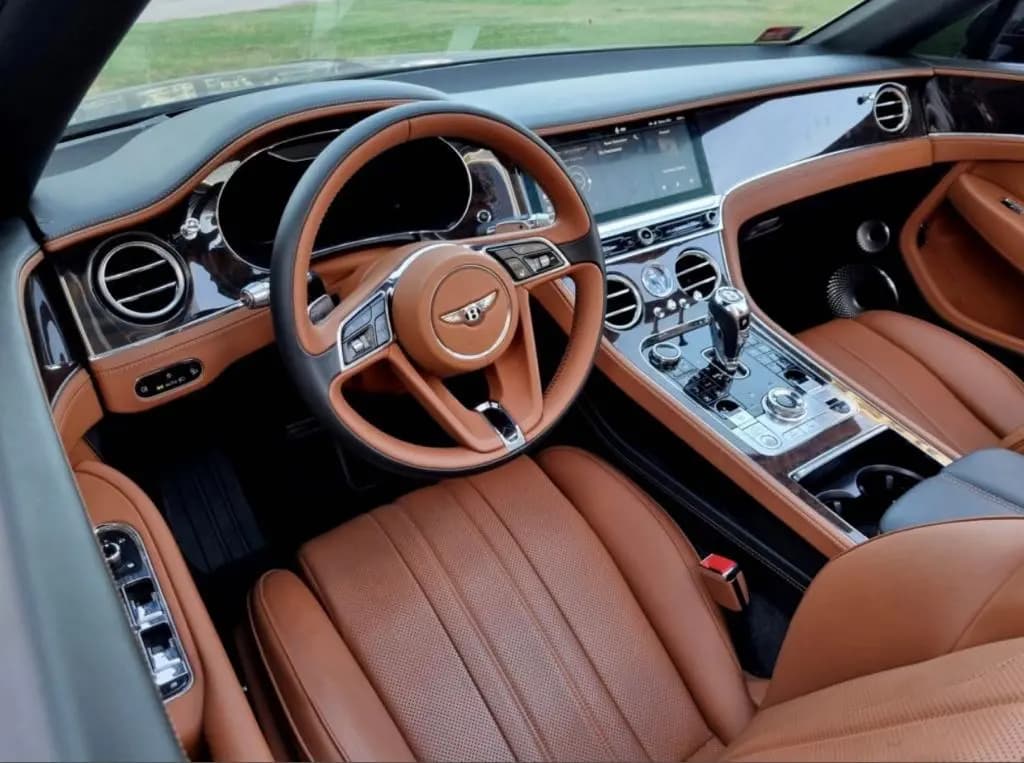 BEntley Continental GT Convertiblie () Black 2020 rental Dubai