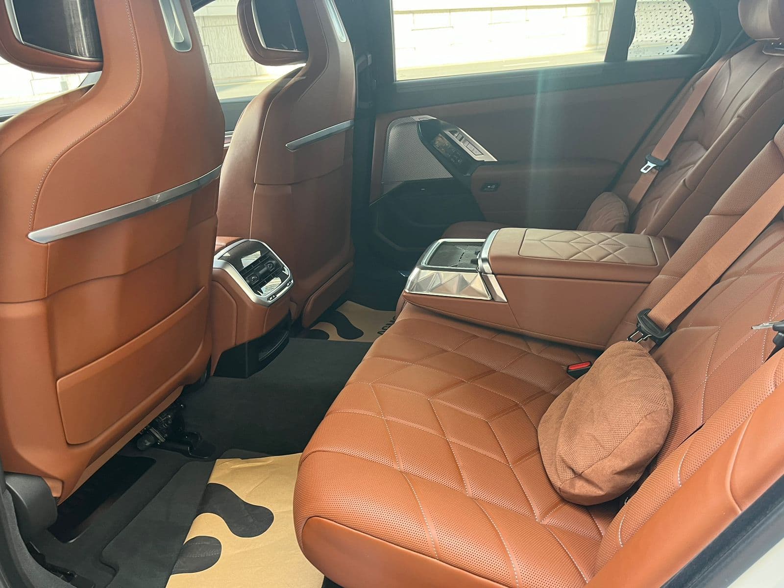 BMW 735i 2024 rental Dubai
