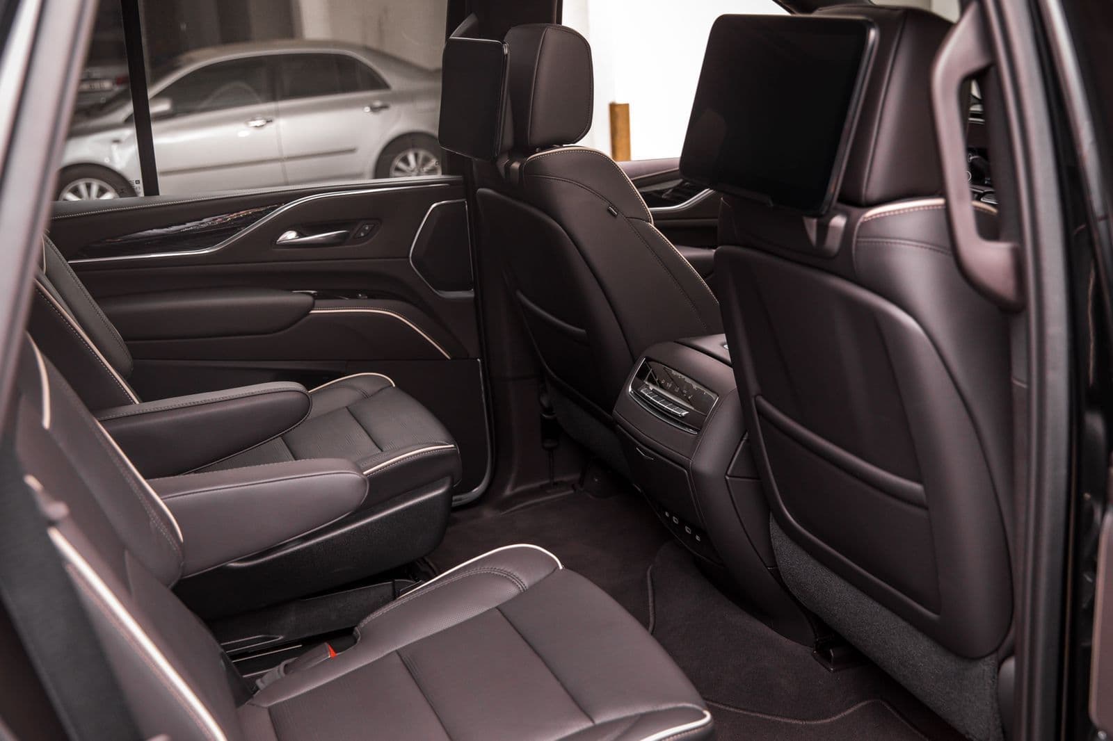 CAdillac Escalade 2022 rental Dubai