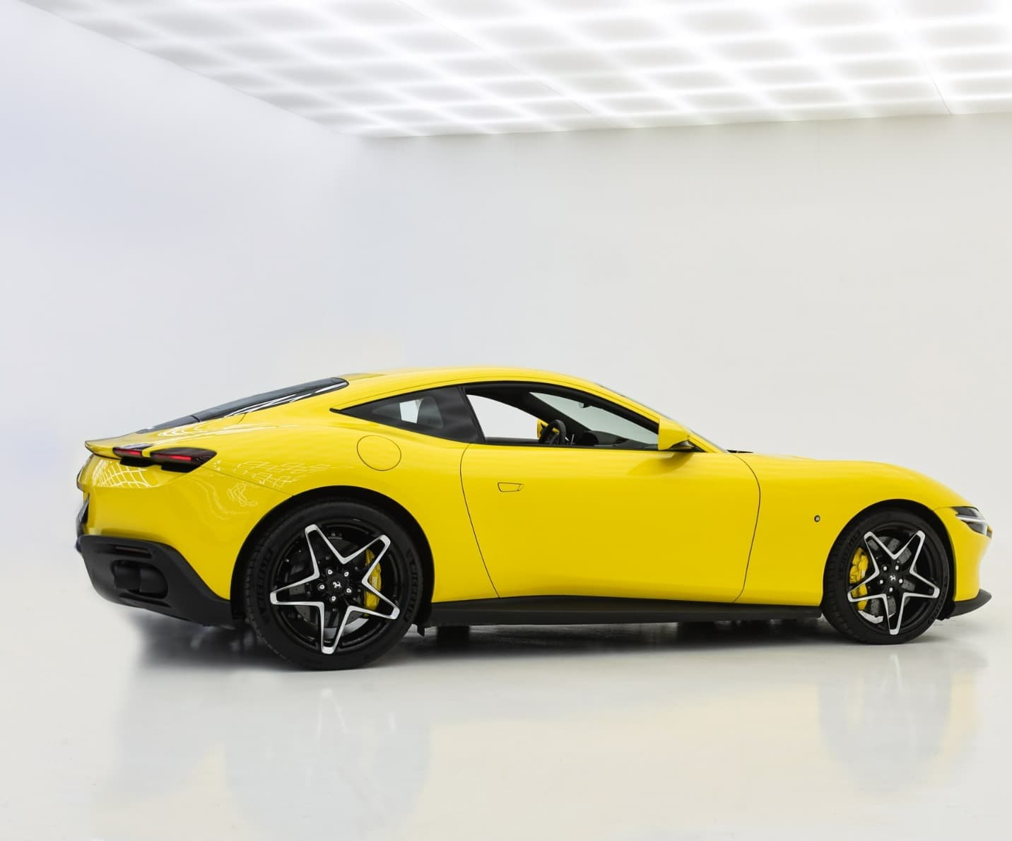 Ferrari ROMA 2021