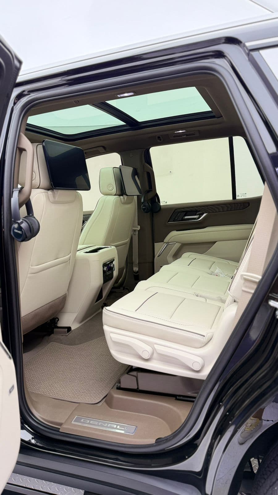 GMC YUKON DENALI 2025 rental Dubai