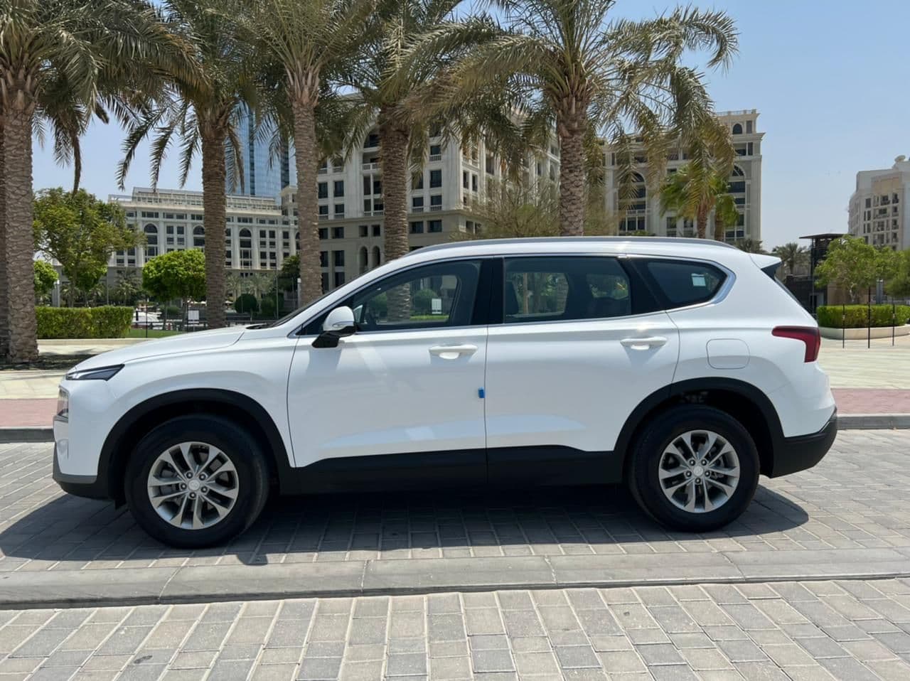 HYundai Santa Fe 2023 rental Dubai