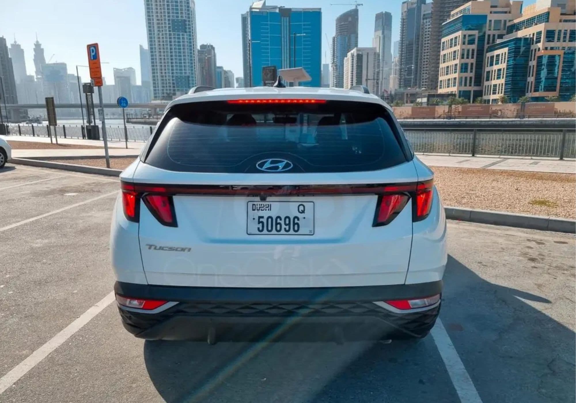 HYundai Santa Fe 2023 rental Dubai