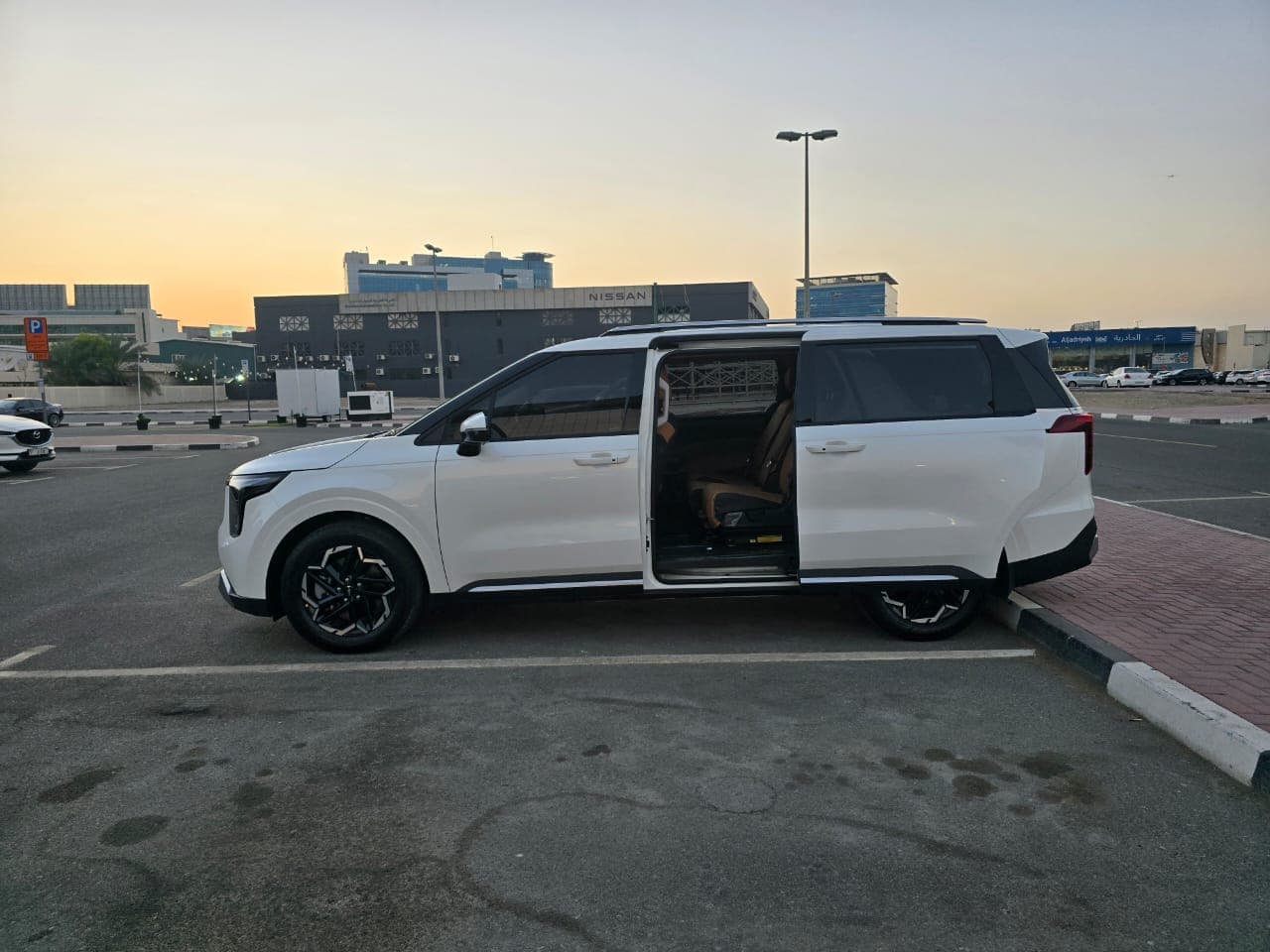 Kia CARNIVAL GCC MODEL 2025 rental Dubai