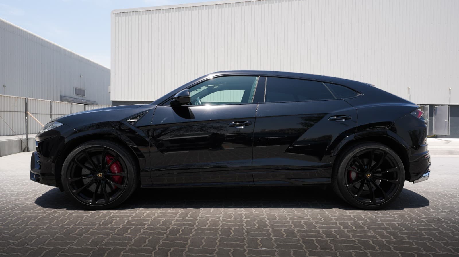 Lamborghini URUS - 2021