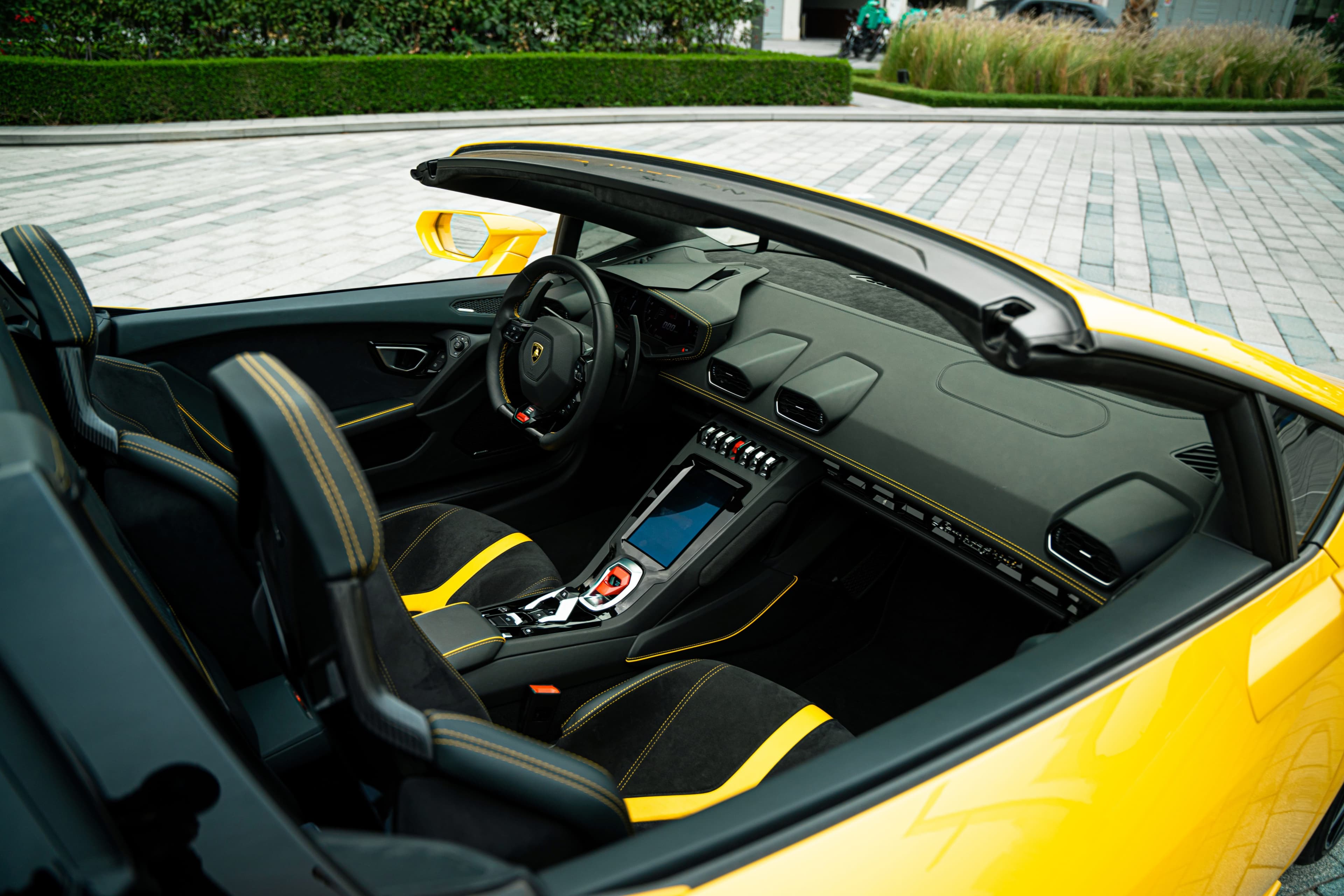 LAmborghini EVO SPYDER 2025 rental Dubai