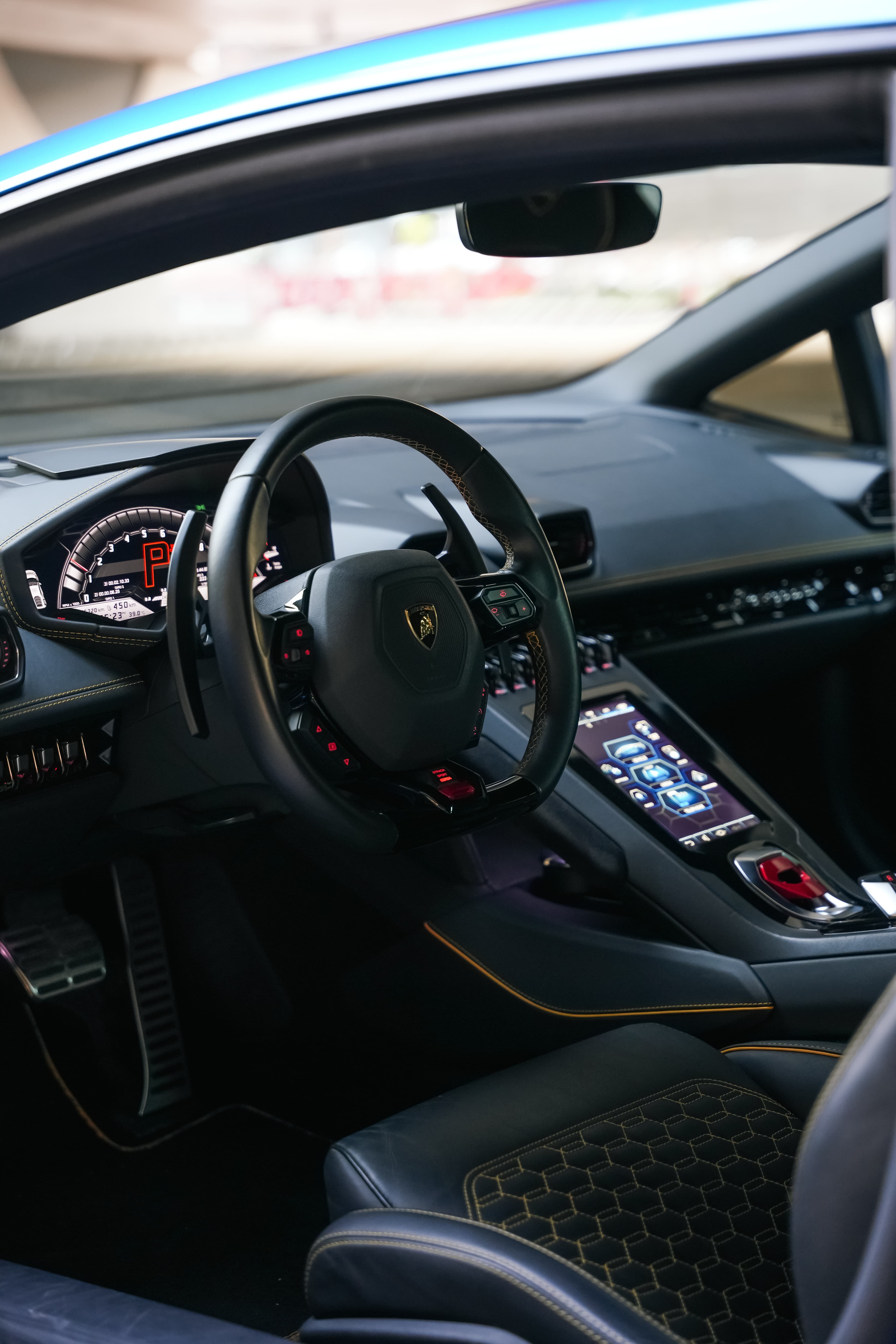 LAmborghini Huracan EVO Coupe 2022 rental Dubai
