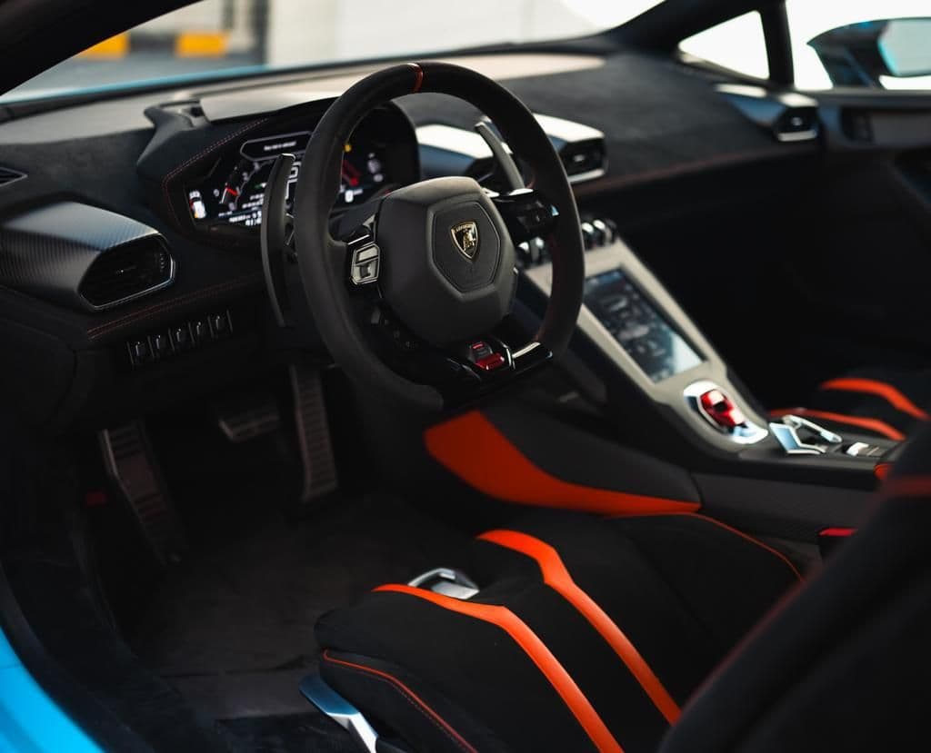 LAmborghini Huracan STO 2022 rental Dubai