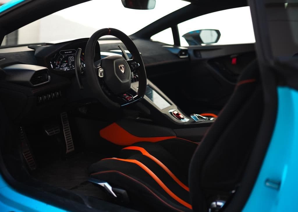 LAmborghini Huracan STO 2022 rental Dubai
