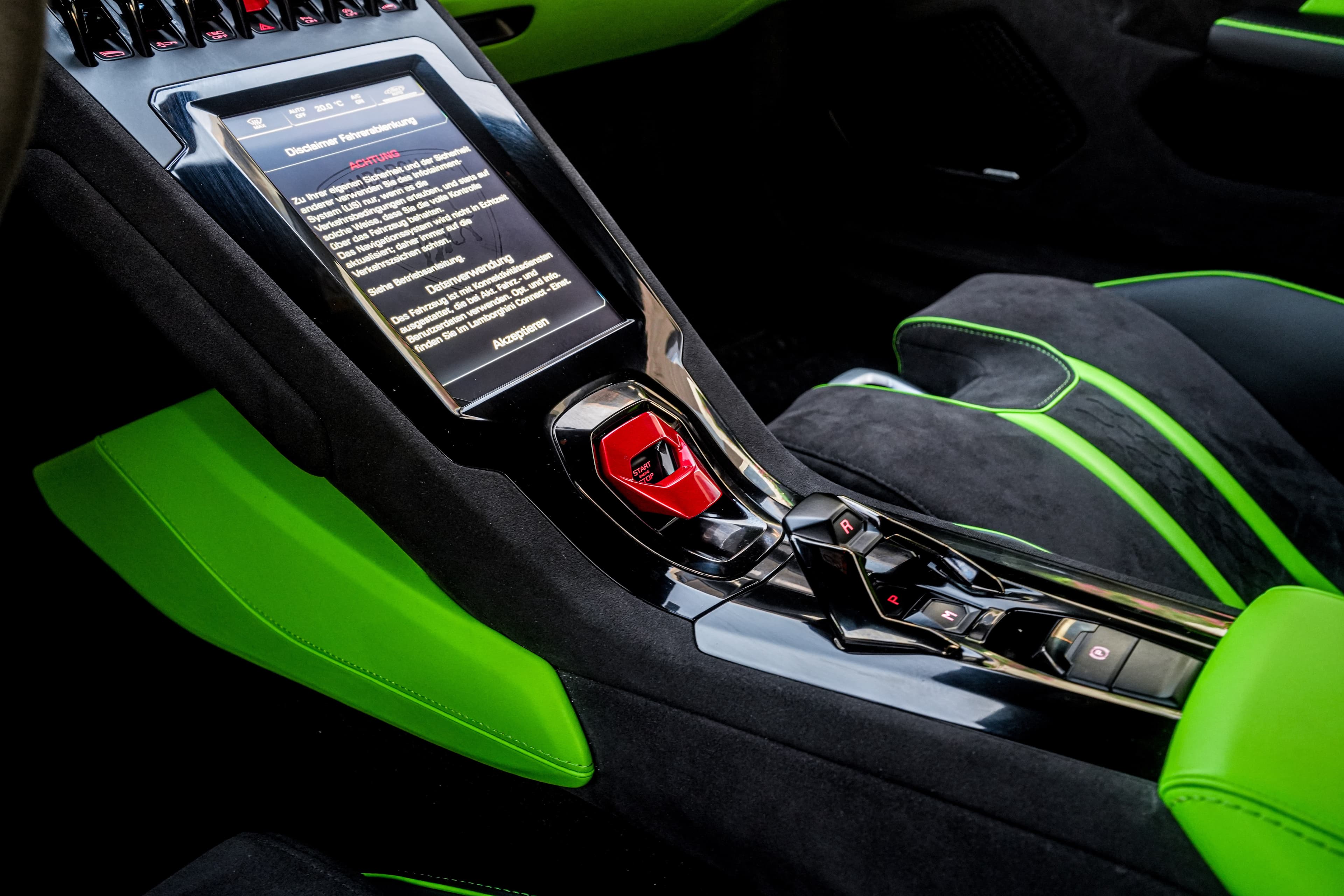 LAmborghini Huracan Tecnica 2025 rental Dubai