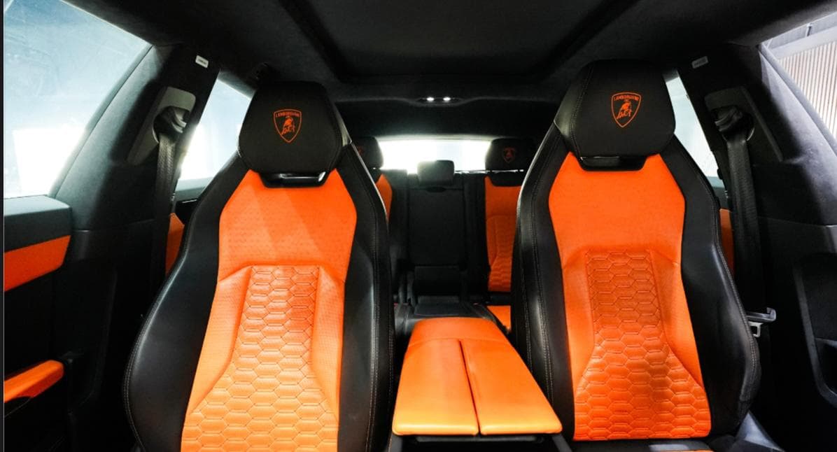 LAmborghini URUS - 2021 rental Dubai