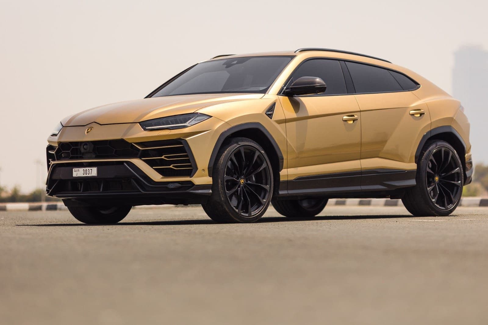 LAmborghini Urus 2023 rental Dubai