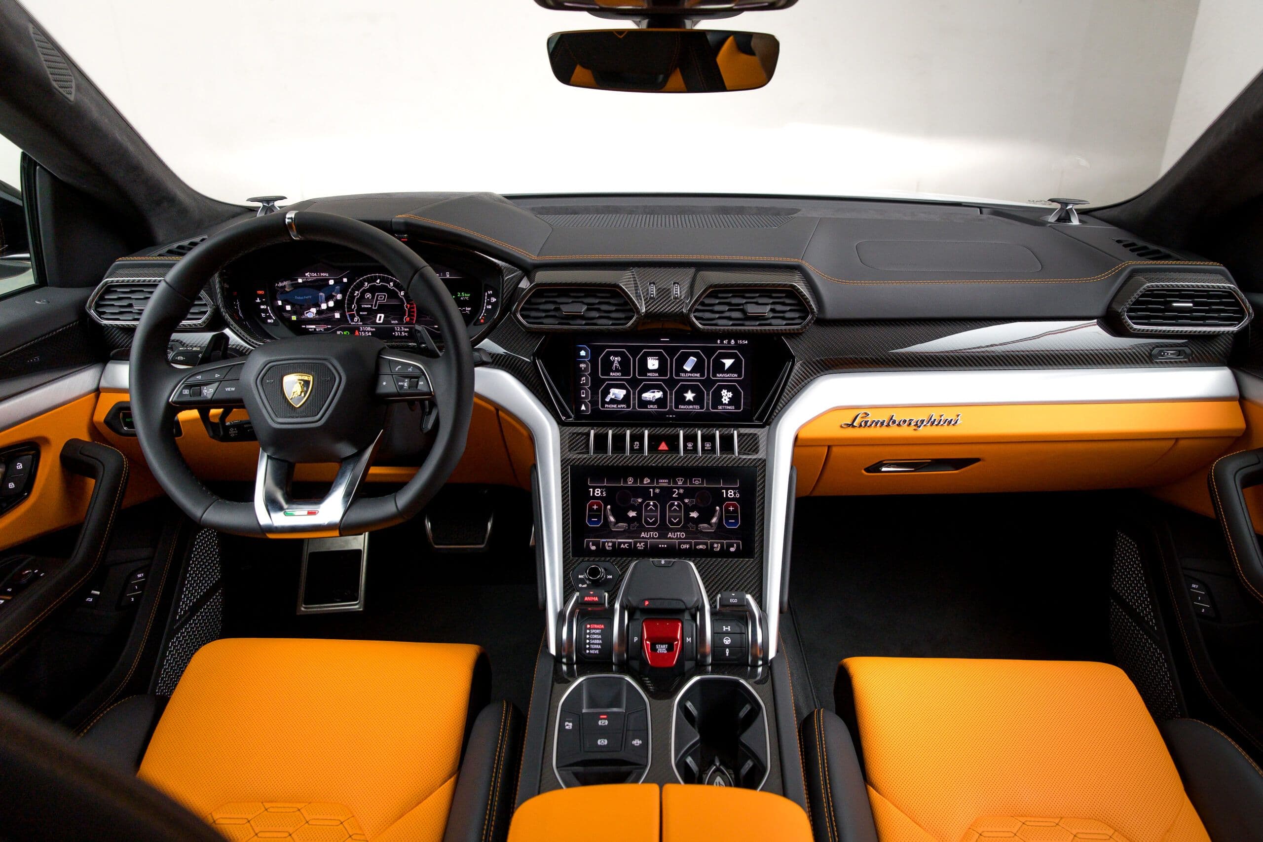LAmborghini Urus 2023 rental Dubai
