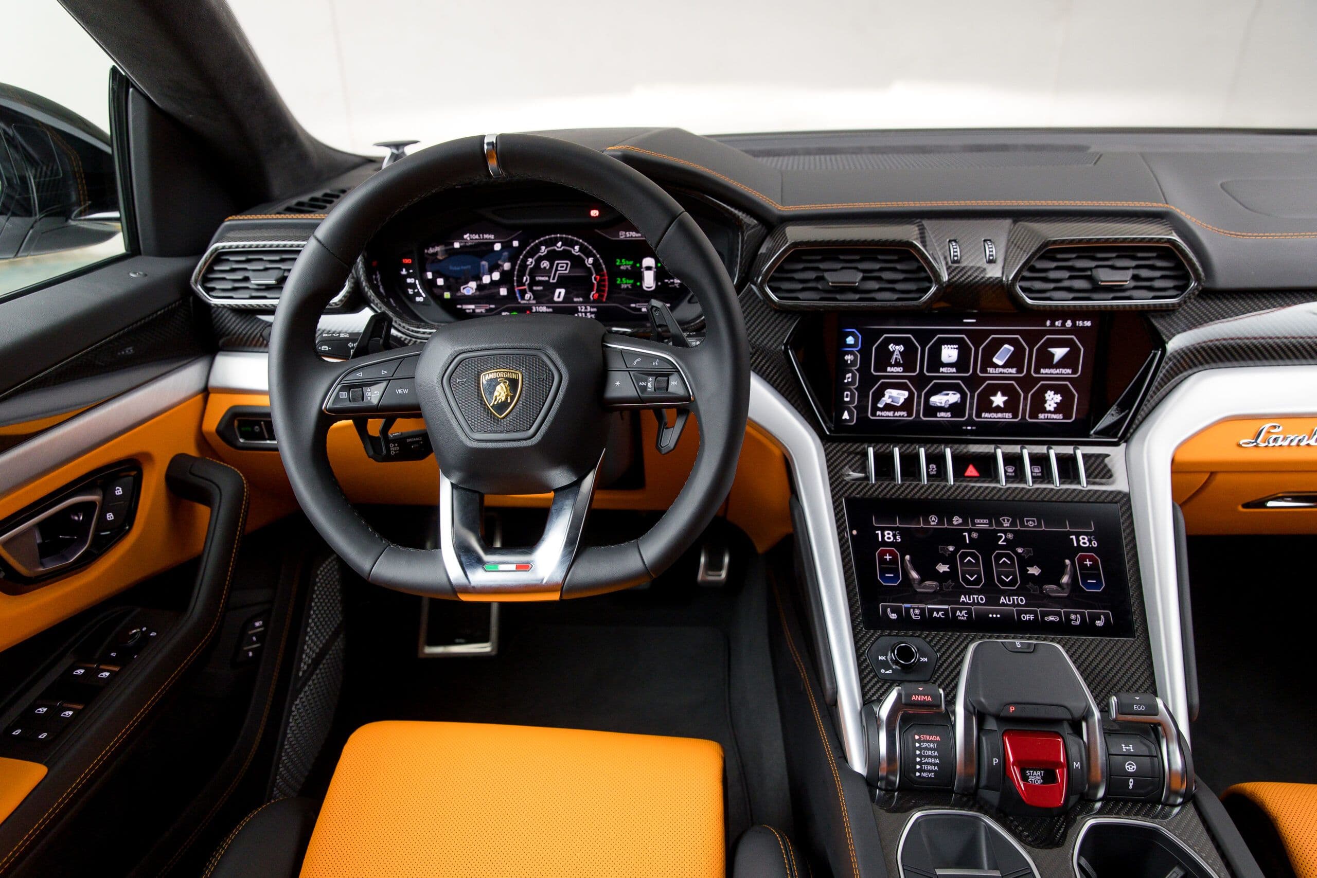 LAmborghini Urus 2023 rental Dubai