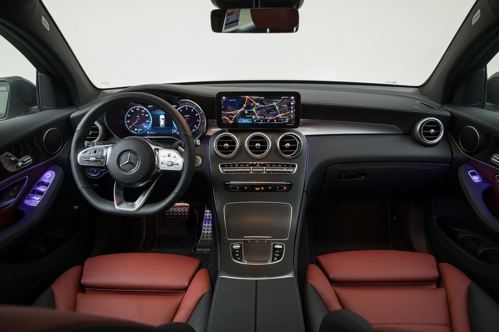 MErcedes GLC200 2023 rental Dubai