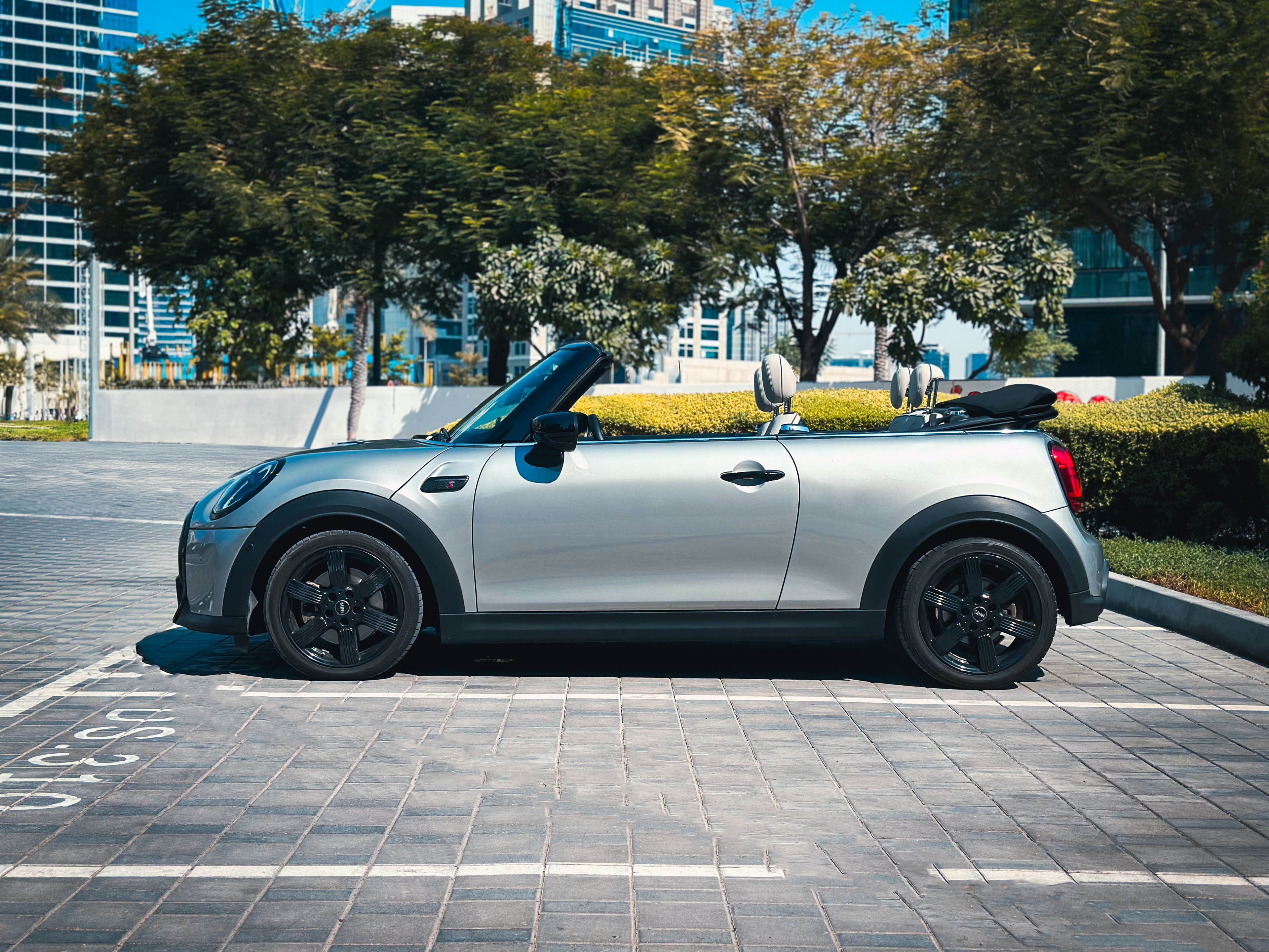 MIni Cooper S Convertible 2023 rental Dubai