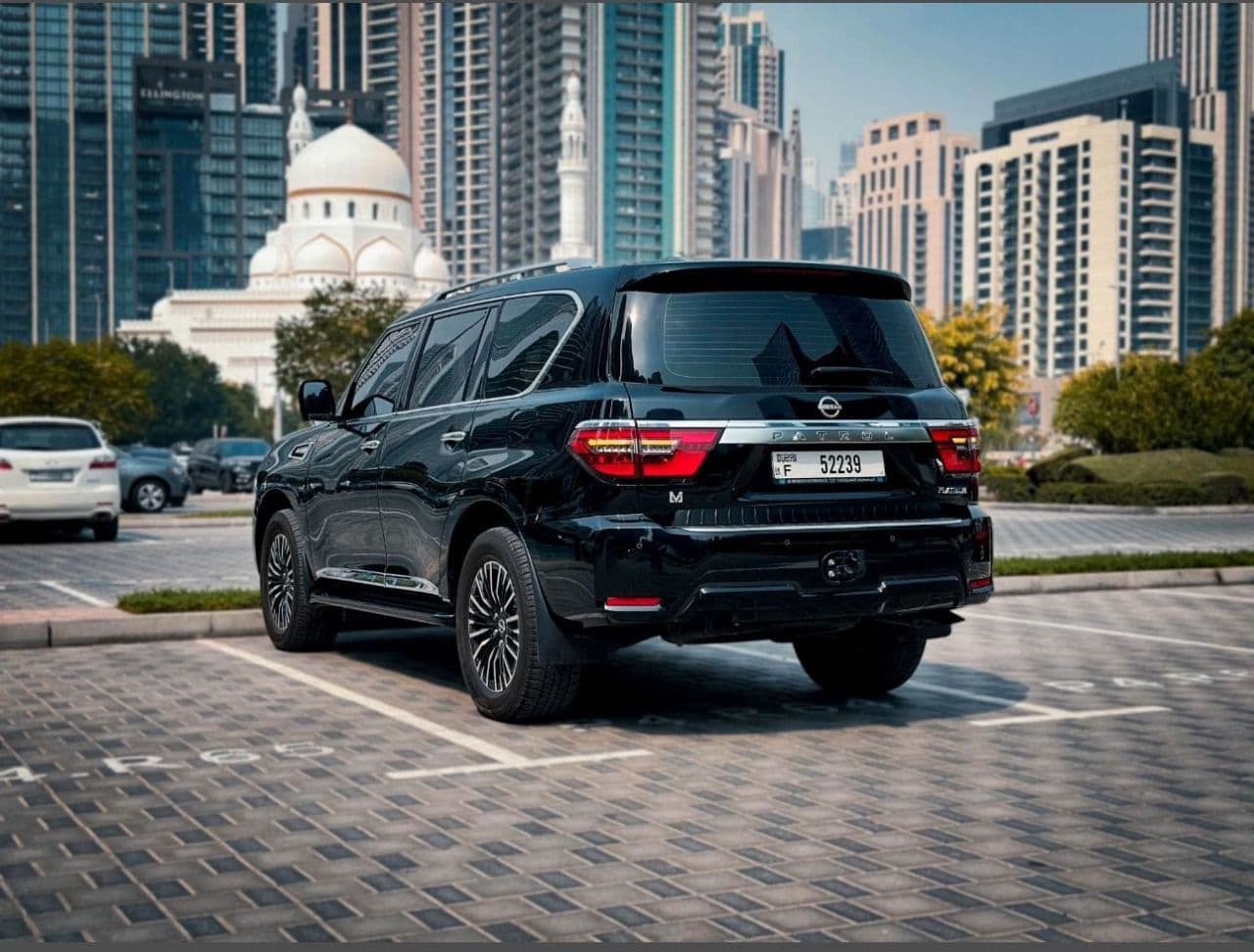 NIssan PATROL PLATINUM V6 GCC 2023 rental Dubai