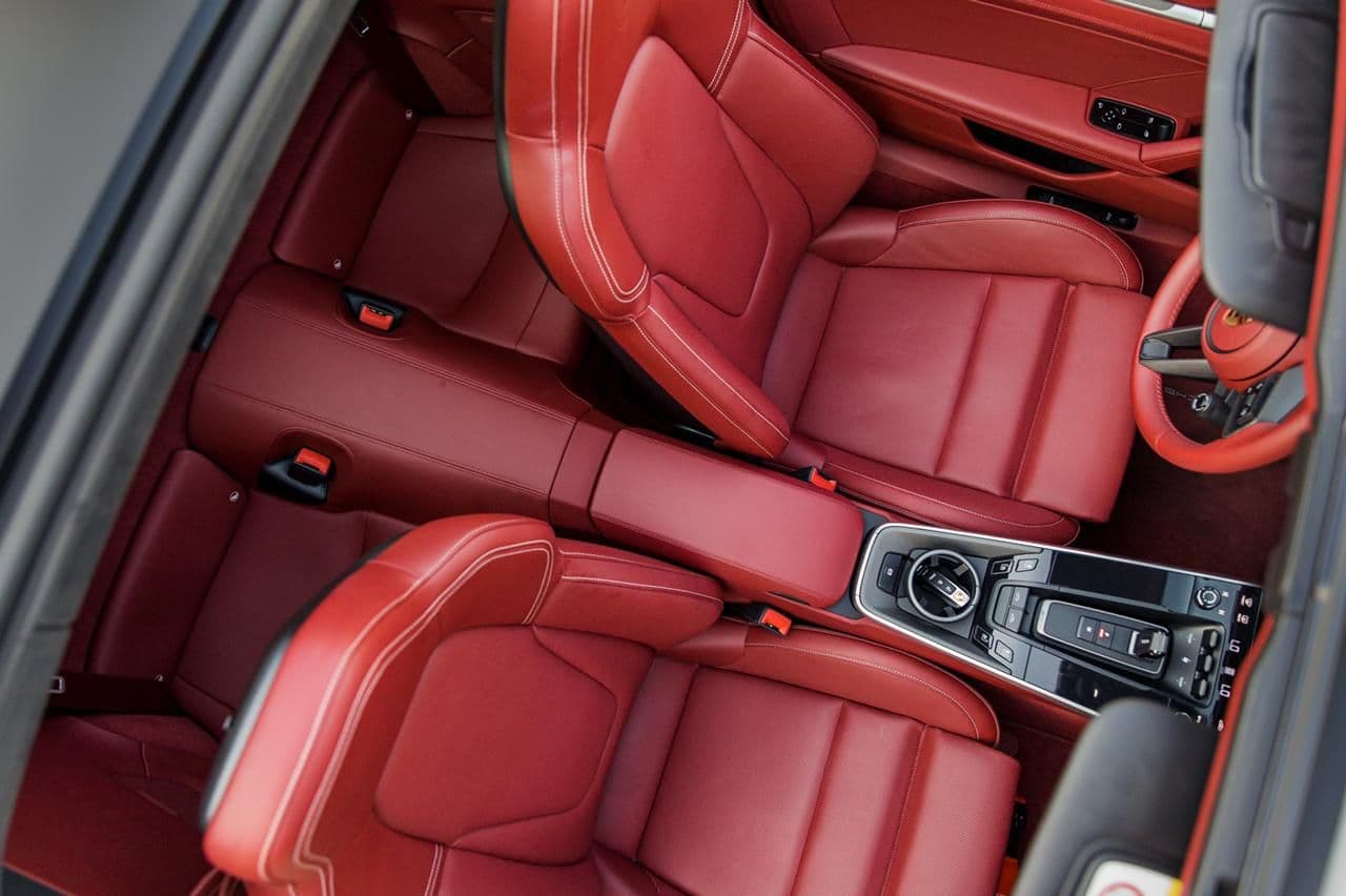 POrsche 911 Targa 4s 2022 rental Dubai