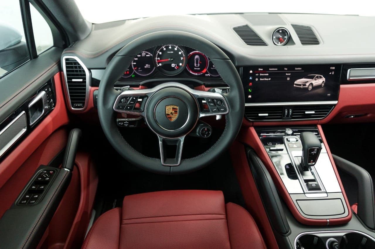 POrsche Cayenne 2023 rental Dubai