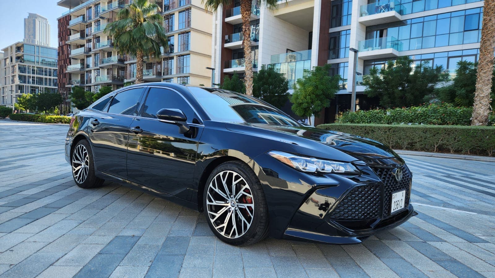 TOyota Avalon XLS Full Options 2025 rental Dubai