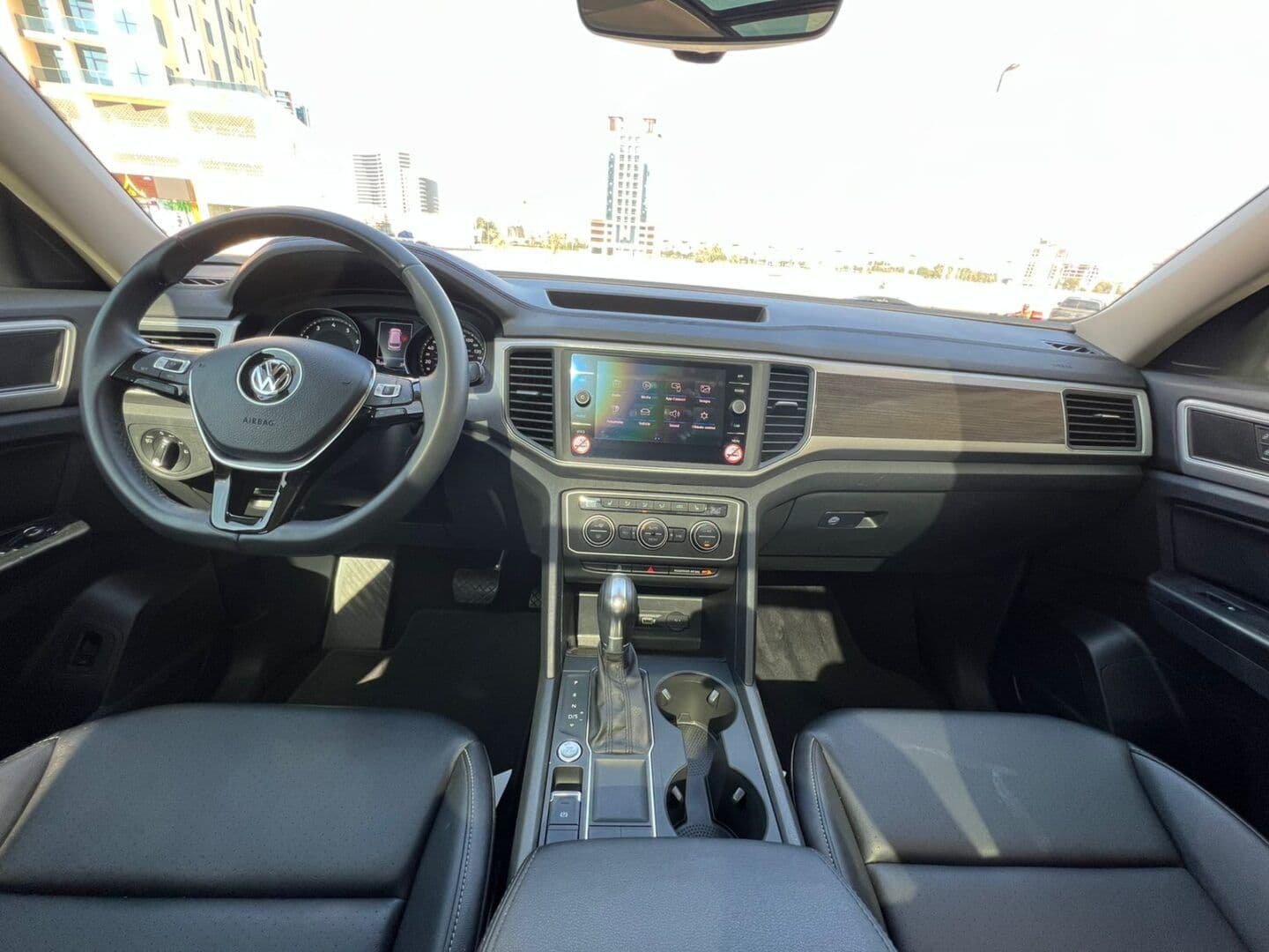 VOlkswagen Atlas 2022 rental Dubai