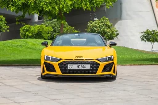 AUdi R8 Performance () Yellow 2023 for rent in Dubai